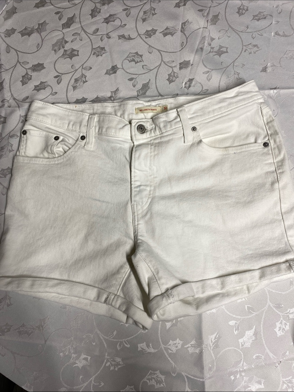 Levi's White Women's Denim Shorts - Rolled Hem